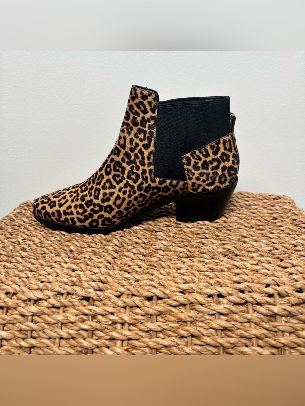 Cole Haan Leopard Calf Hair Chelsea Ankle Boots Women’s 8.5B - Picture 4 of 8